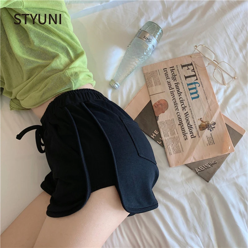 Летние свободные модные однотонные спортивные шорты 2020 с высокой талией и