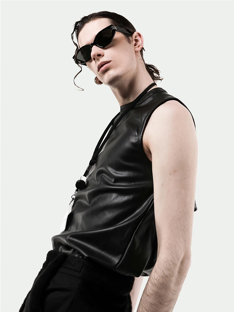 

2021 New Men clothing Hair Stylist Fashion Back Sliced Hollow Leather Vest Plus Size Singer Costumes S-5XL