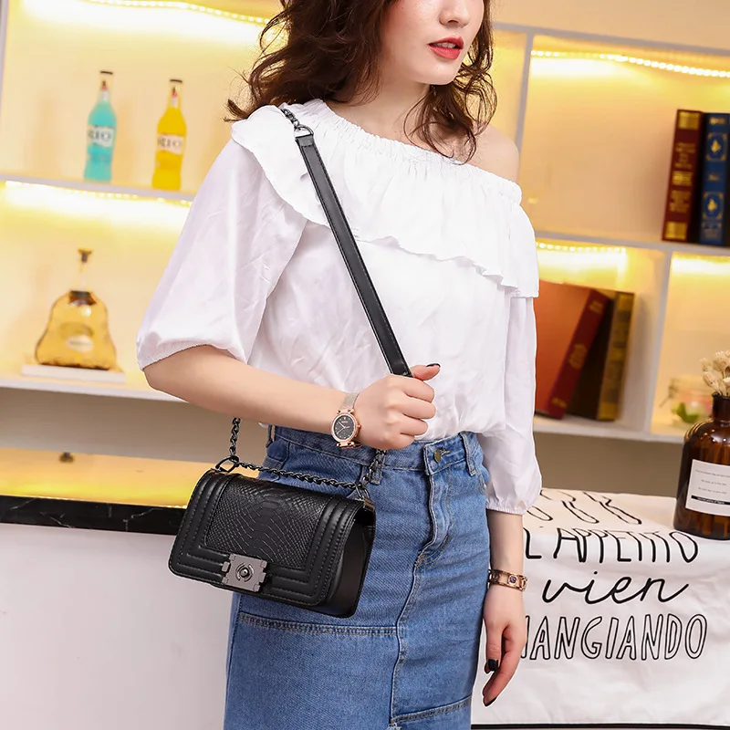

Serpentine Pattern Shoulder Bag for Women 2021 High Quality Leather Crossbody Bags Female Elegant Luxury Designer Lock Chain Bag