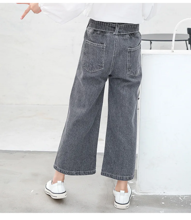 13415519137_468661126