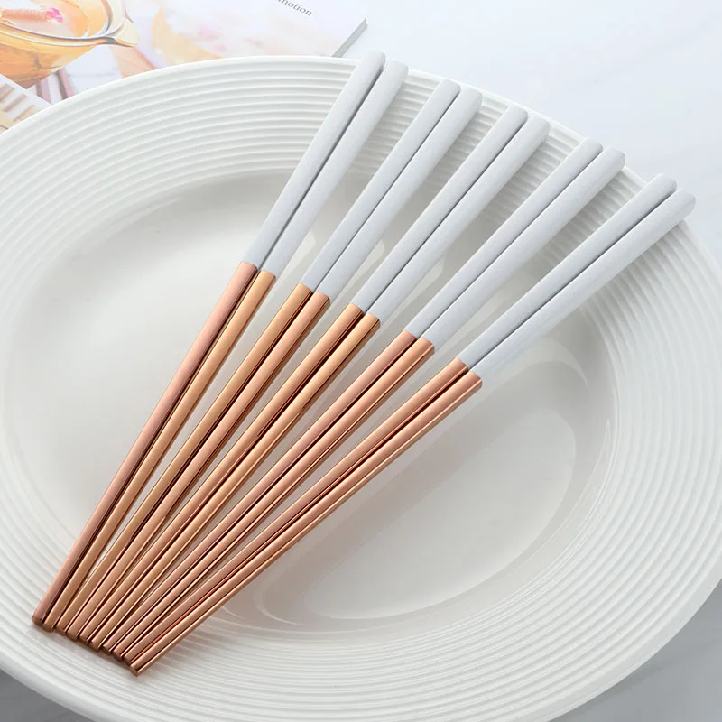 5 пар палочек для еды из нержавеющей стали титановые китайские золотые палочки для еды набор черных металлических палочек для еды для суши - Цвет: Rose Gold And White