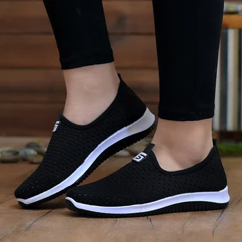 

Women Mesh Breathable Vulcanizhe Ladies Hollow Out Comfortable Flats Female Fashion Shoes Women's Slip On Casual Footwear 2020