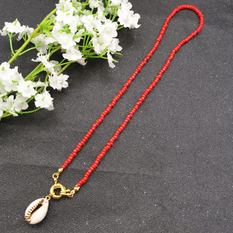 gold shell red Fashion Colorful Bead Cowrie Shell Choker Necklace for Women Long Chain Pendant Necklace Gold Color Statement Collier Jewelry - Окраска металла: gold shell red