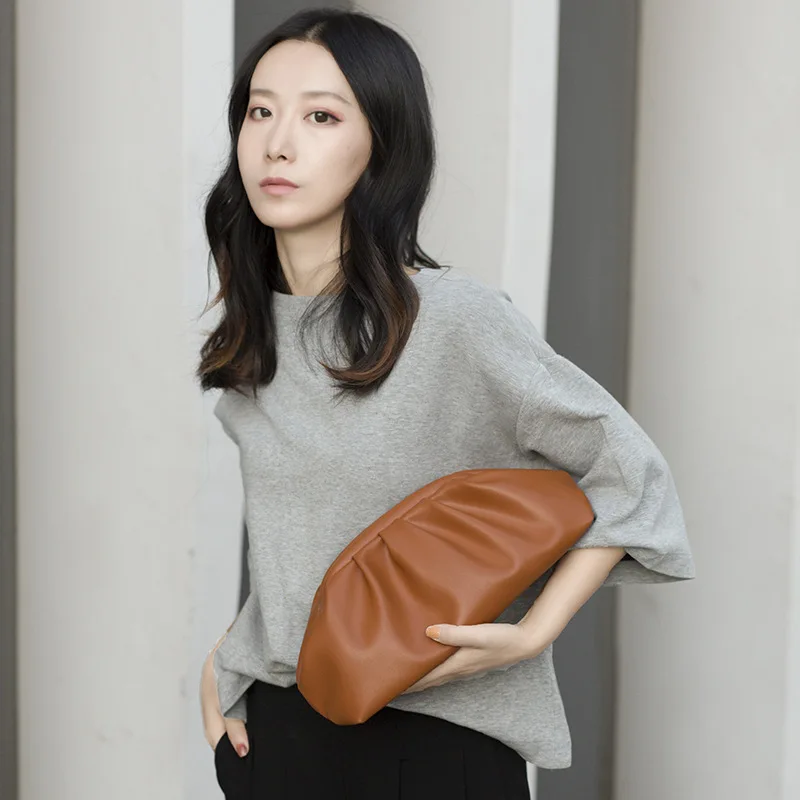 

Soft Leather Pleated Cloud Bag Women's 2020 Early Spring New Style Versitile Fashion Small CK Shoulder Carrying Dumpling Bag Fas