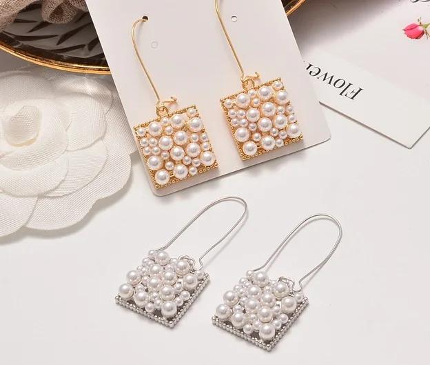 

Free shipping the new Europe and America exaggerated pearl square pendant female earrings big ear hook