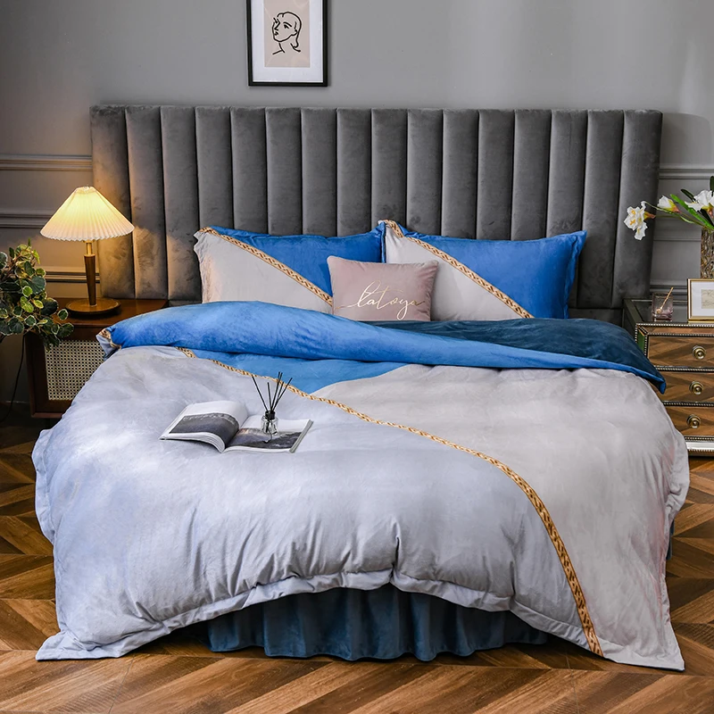 

4PCS Crystal Velvet Round Bed Sheet Pillowcase Duvet Cover Sets Lace Edge Pillowcase /Bed Skirt Embroidery Velvet Quilt Cover