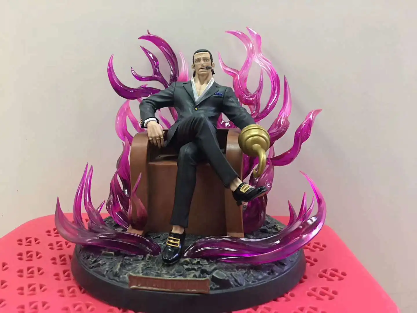 

One Piece Navigation GK Large Version of Throne Sand Kroc Dahl sha e White Black Cloth Garage Kit