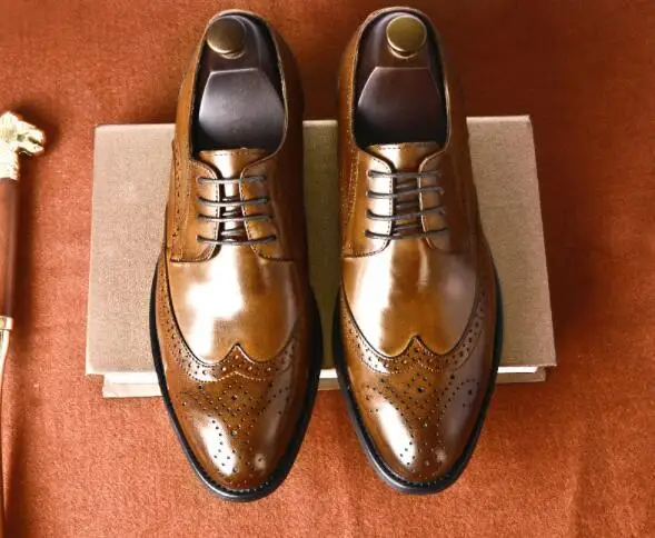 

3 colour Retro men Bullock carved dress shoes fashion lace-up falt shoes for men Genuine leather party wedding oxford