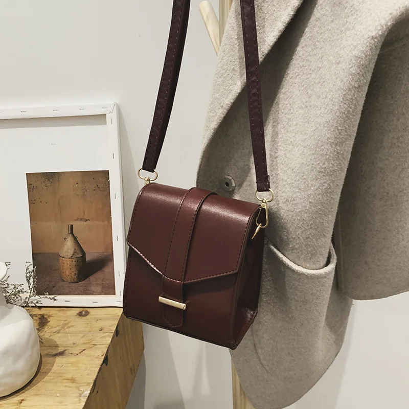 

Retro women's bag 2020 spring new Korean fashion high sense wild shoulder Messenger bag casual small square bag