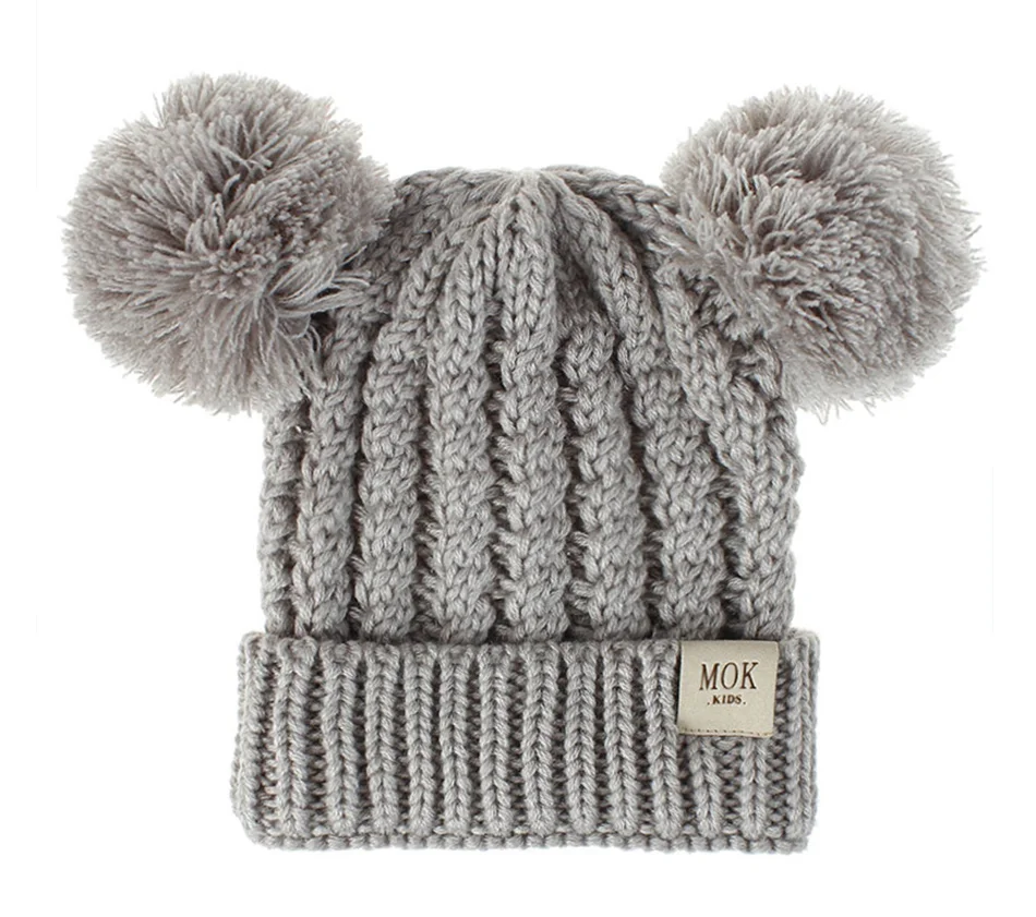Модные детские зимние шапки для девочек с двойными помпонами; однотонные теплые удобные зимние вязаные шапки Skullies Beanies; шапка