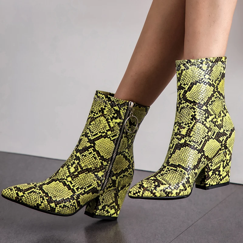WETKISS/красочная змея; ботильоны из искусственной кожи; женские ботинки на высоком каблуке; женская обувь для вечеринок; женская обувь с острым носком; женская зимняя обувь