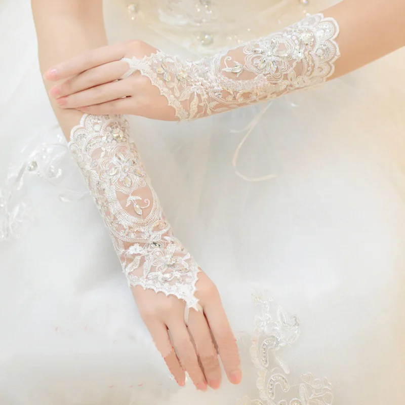 1 Pair Bridal Gloves Elegant Short Paragraph Rhinestone White Lace for Wedding,lace gloves,wedding dress gloves
