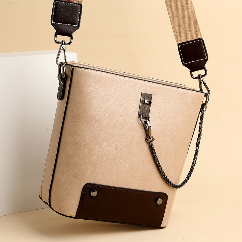 

Trendy Wide Shoulder Strap Bucket Bag Women PU Leather Chain Decoration Shoulder Bag Female Simple Designer Crossbody Bags Sac