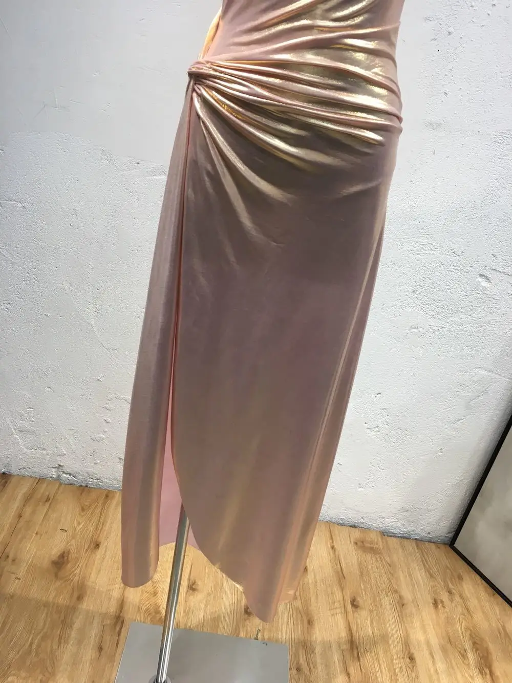 BacklakeGirls Shining Design Solid Color Elastic Stretch Evening Dress Round Neck Sleeveless Holiday Dress Robe Soiree Longue