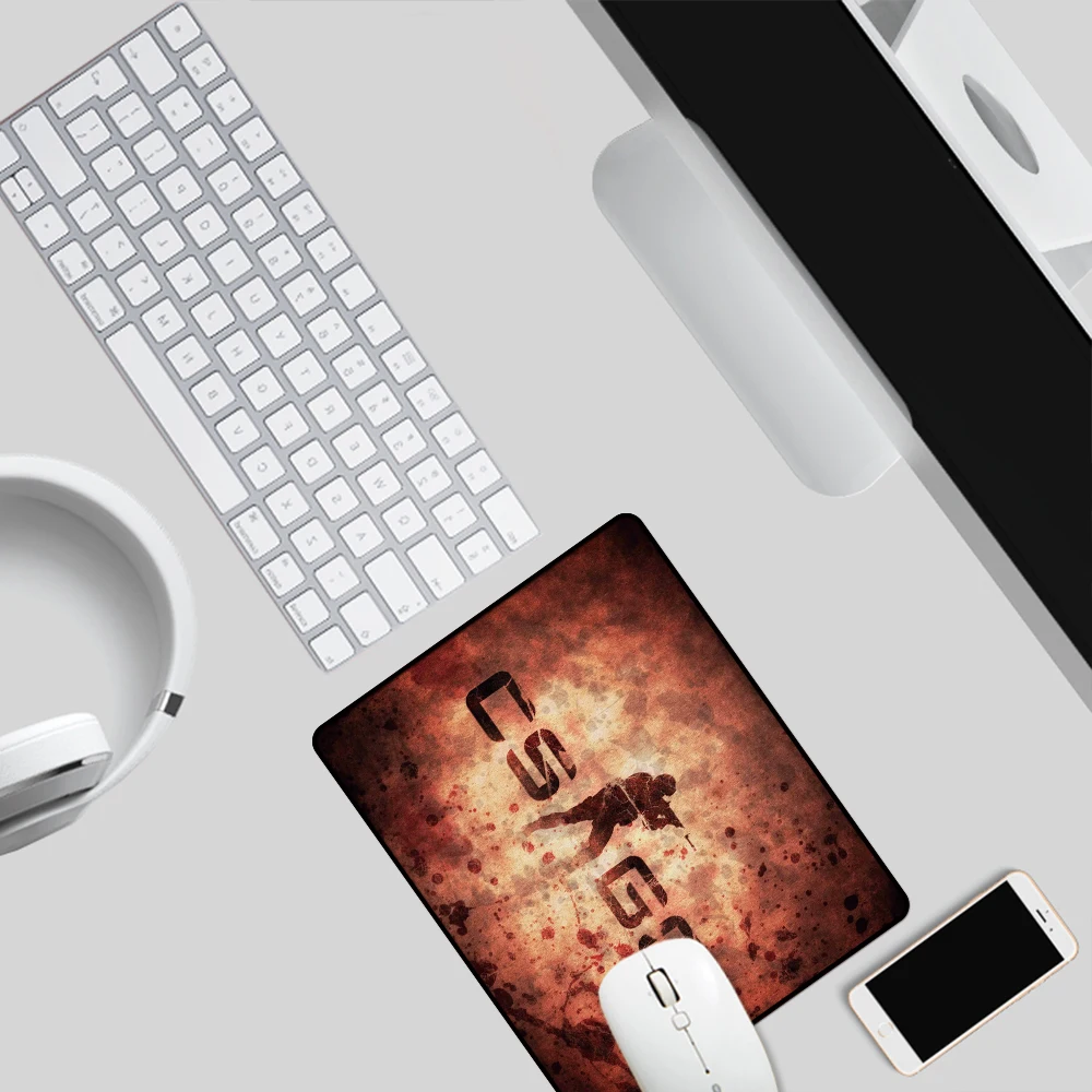 Игровой коврик для мыши CSGO Hyper Beast клавиатуры 22X18CM игровой маленького