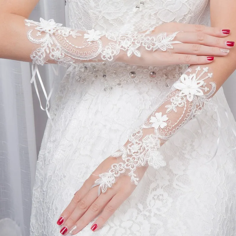 Короткие кружевные свадебные перчатки цвета слоновой кости для невесты, 1 пара свадебных перчаток с росой, аксессуары для платья, украшения для свадьбы ST203