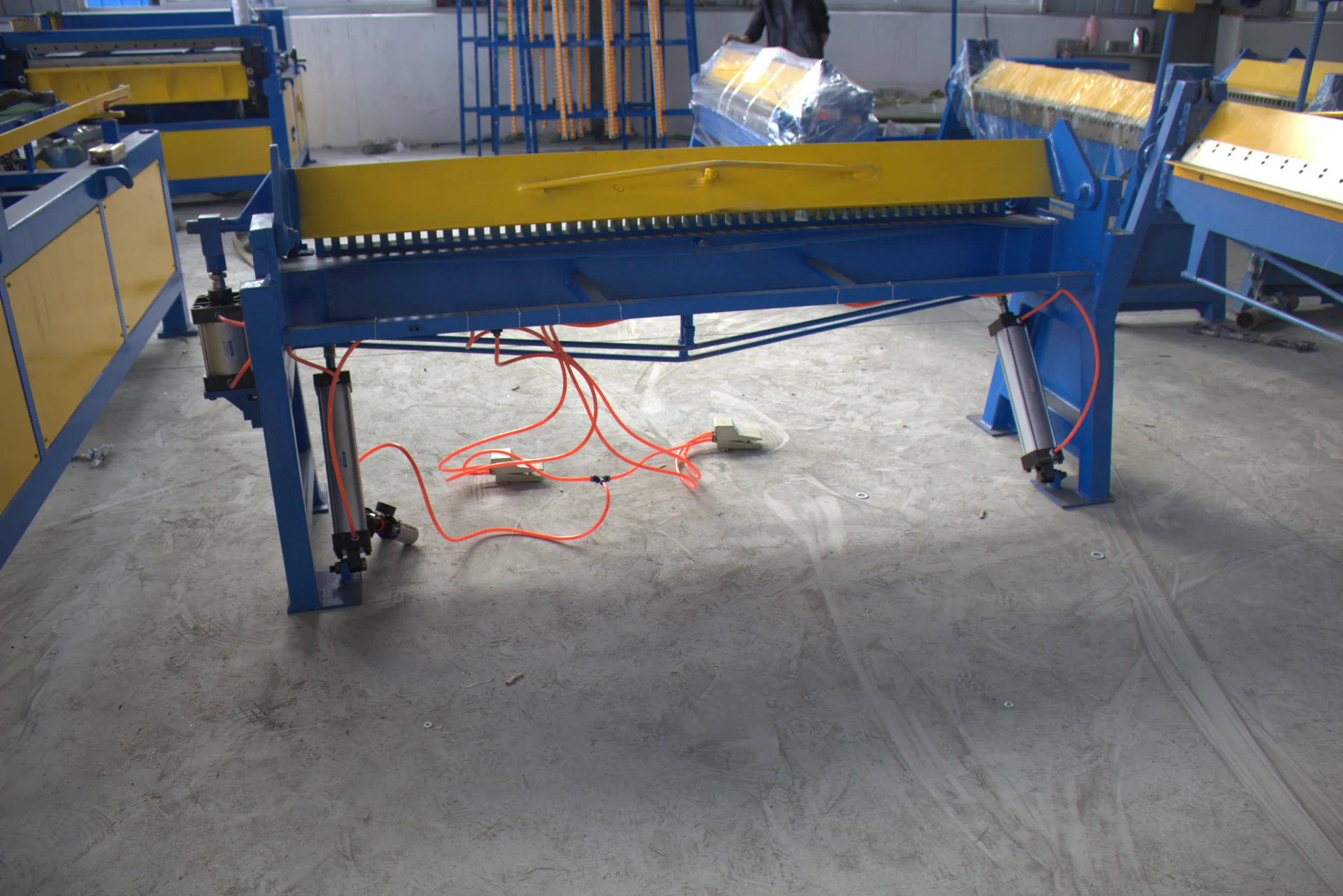 Горячая Распродажа, завод TDF пневматическая машина для гибки кромок листового металла