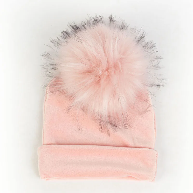 Geebro Newborn Baby Velvet Soft Thicken Beanies With Pom Pom Faux Fur Hairball Toddler Winter Warm Ear Hats Solid Color DK944 - Цвет: Pink8