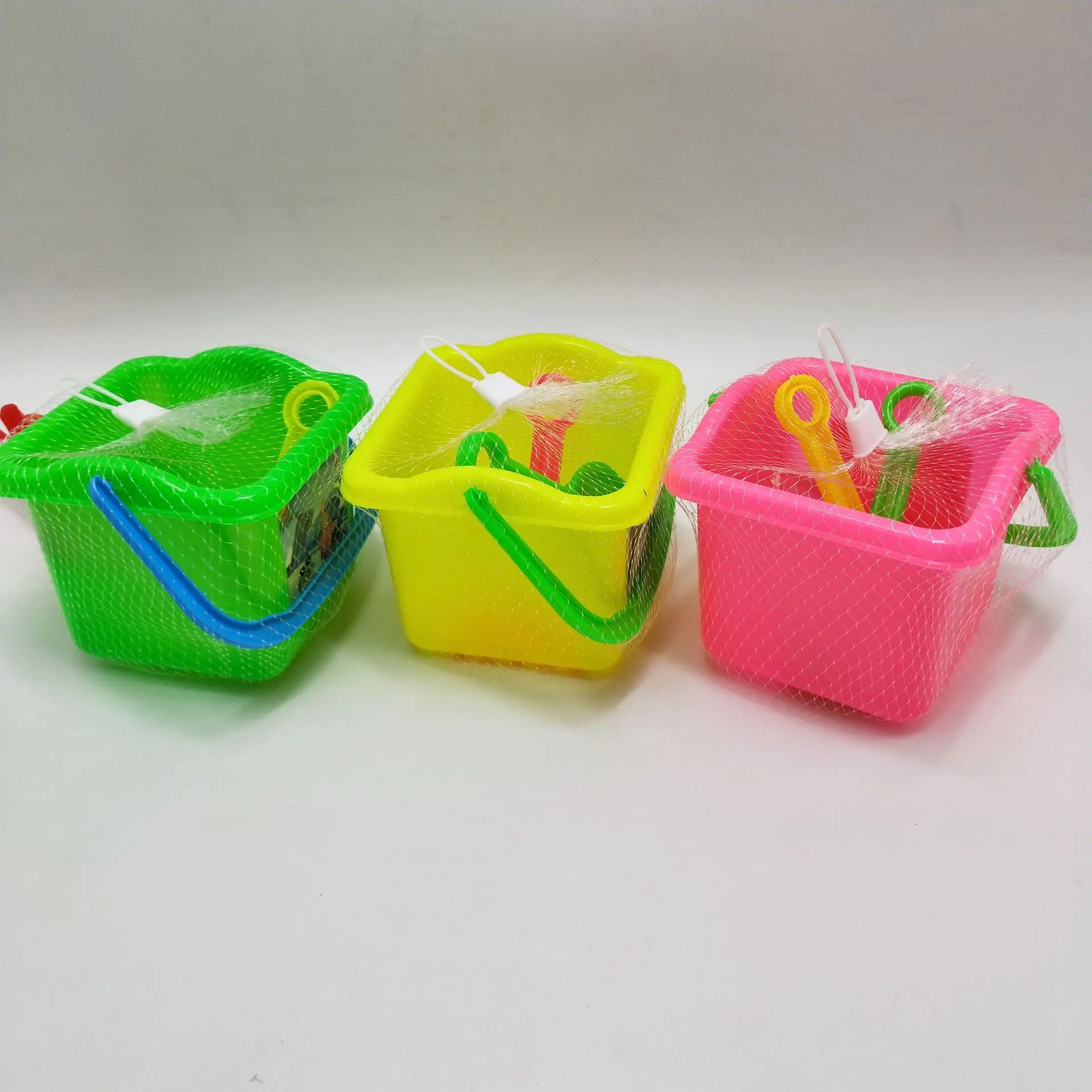 [] Two Yuan Plastic Kids' Toy Supply of Goods Summer Hot Selling Beach Bucket Set