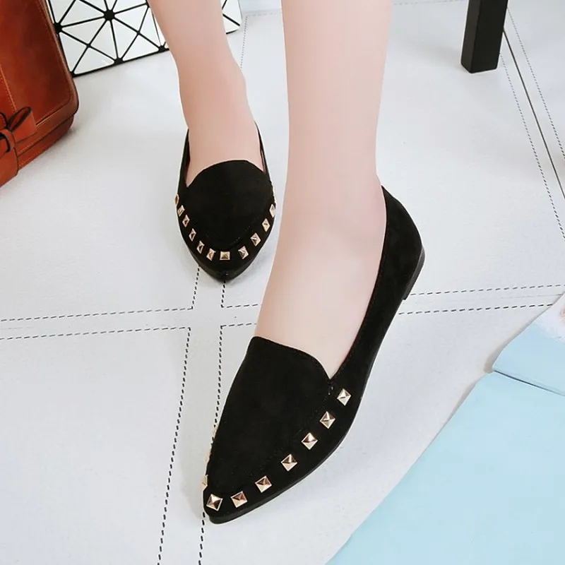 

New Women Fashion Tide Spring Ladies Pointed Toe Flats Woman Rivet Design Shallow Mouth Loafers Slip On Casual Shoes H14-65