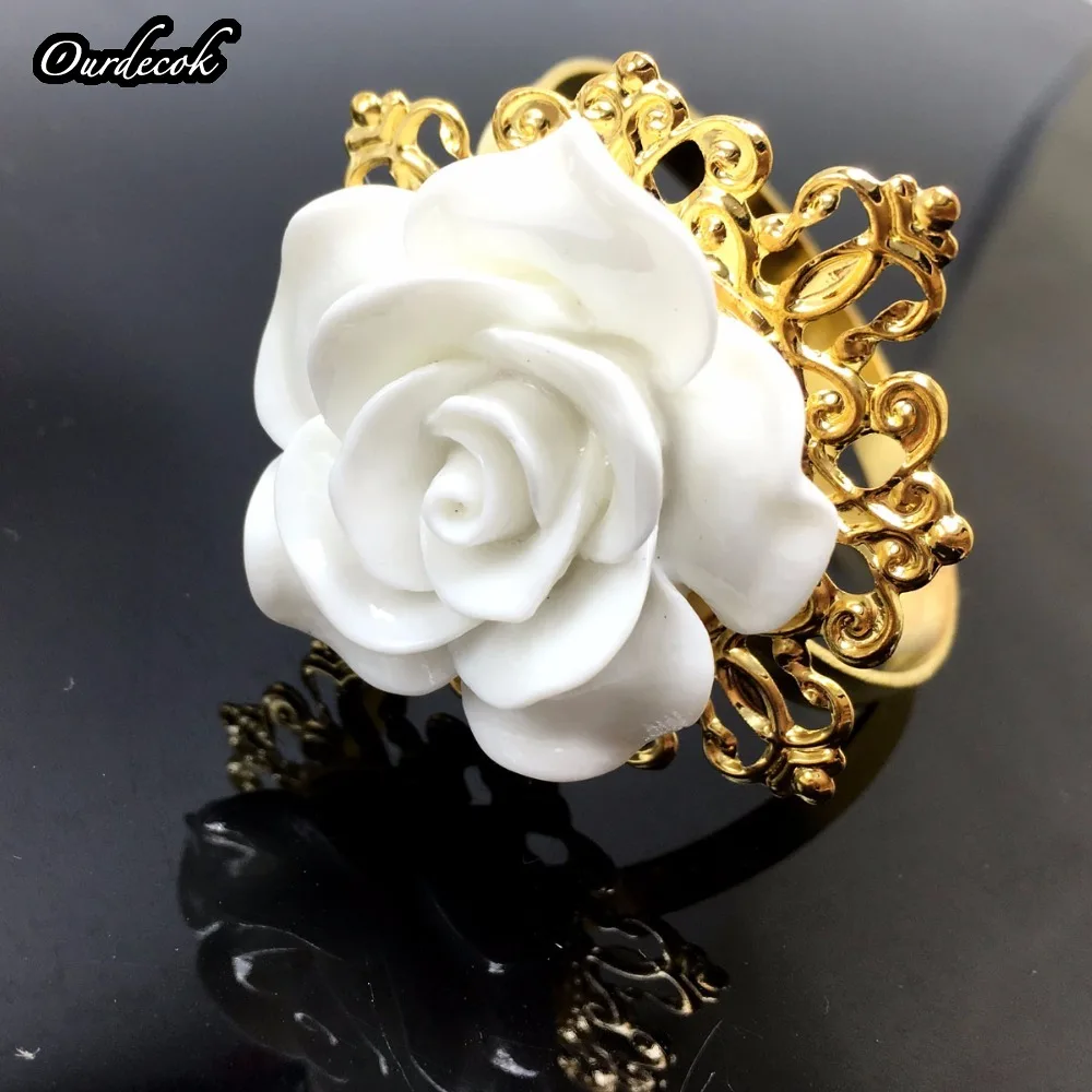 

25pcs/lot White Color colors Rose Flower Decor Gold Napkin Rings Holder Hoops Romantic Weeding Party Table Decoration Free Ship