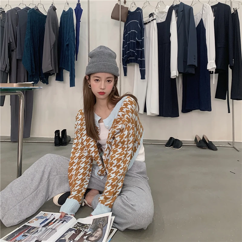 

Korean Fashion Sweater Women Winter Women'S Cardigans V Neck Plaid Cardigan Knitted Cardigan Button-Down Cardigan Crop Top