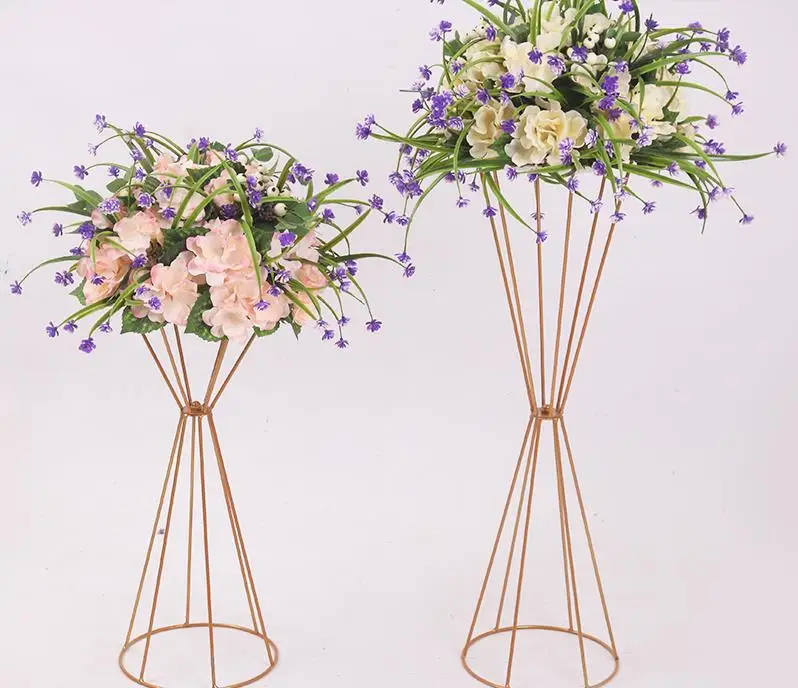 秋セール 金 白の花のベース 10個 70cm 50cm 金属製のセンターピース 結婚式 イベント 装飾用のフラワースタンド 独立を宣言 Www Carnavalkids Com