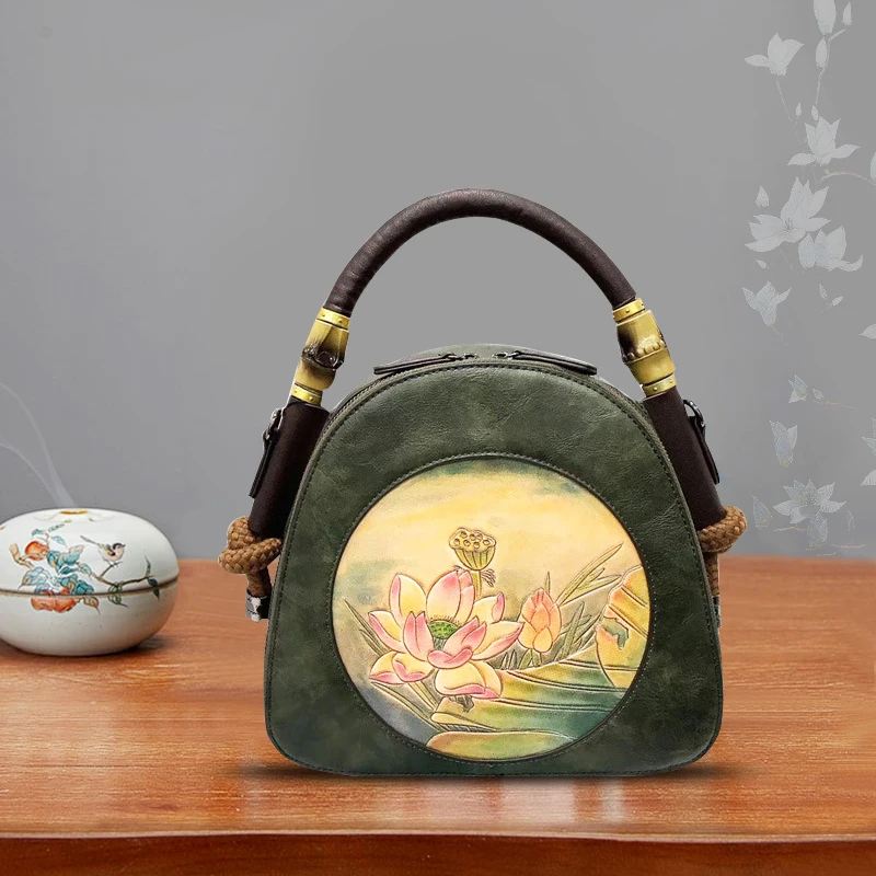 

Women Shoulder Bags PU Leather Pretty Flower Hand Embroidery Handbag Retro Lady Purse Luxury Tote Bag Messenger Bag for Girls