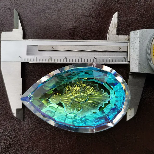 Színes Kristály Prizma Napsütő Lógó Örökzöld Fa Medál Csillár Alkatrészek Barkács Kézműves Otthoni Esküvői Ablak Dekoráció Figura - Image 6