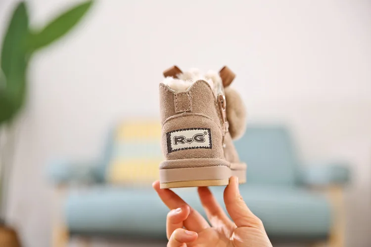 Claladoudou 13,5-15,5 см; брендовые высококачественные зимние сапоги из натуральной кожи для девочек; зимняя обувь на плоской подошве с толстым мехом и плюшем для малышей