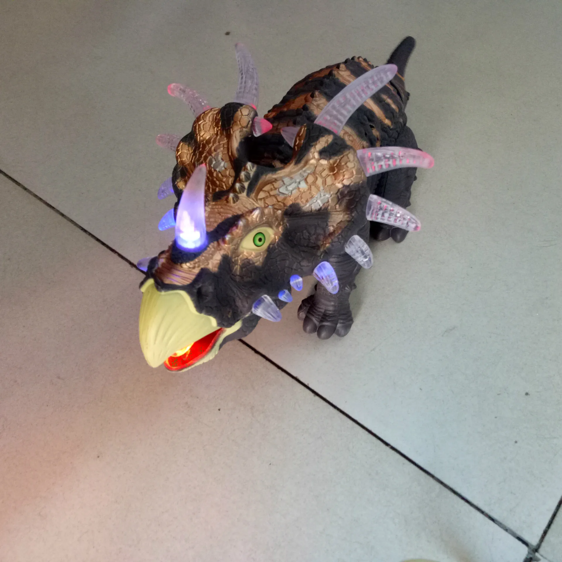 6632-1 rong kai Electric Dinosaur Toy Shining Realistic Sound Triceratops Flash Jurassic