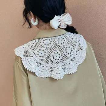 

Women Lace Floral Triangle Scarf Solid Color Shawl Wrap Tassel for Ladies Female