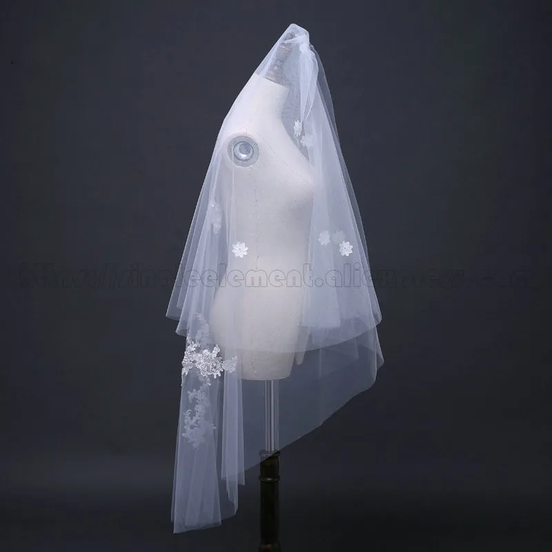 White Ivory Two Layers Bridal Veils Applique Short Women Wedding Veils With Comb