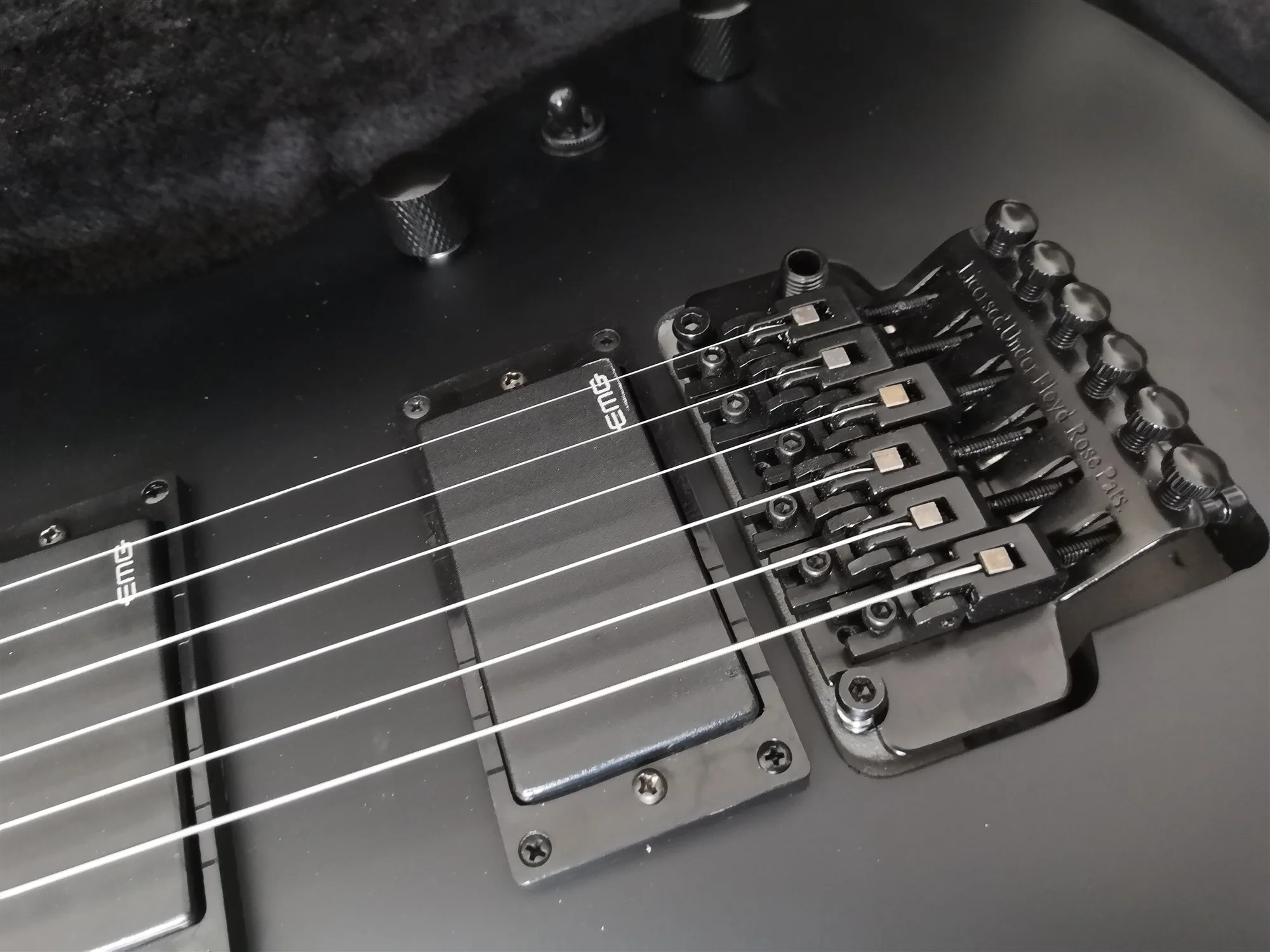 Custom Matt Black Electric Guitar,Rosewood Fretboard HH pickups Black hardware,customized!w-2