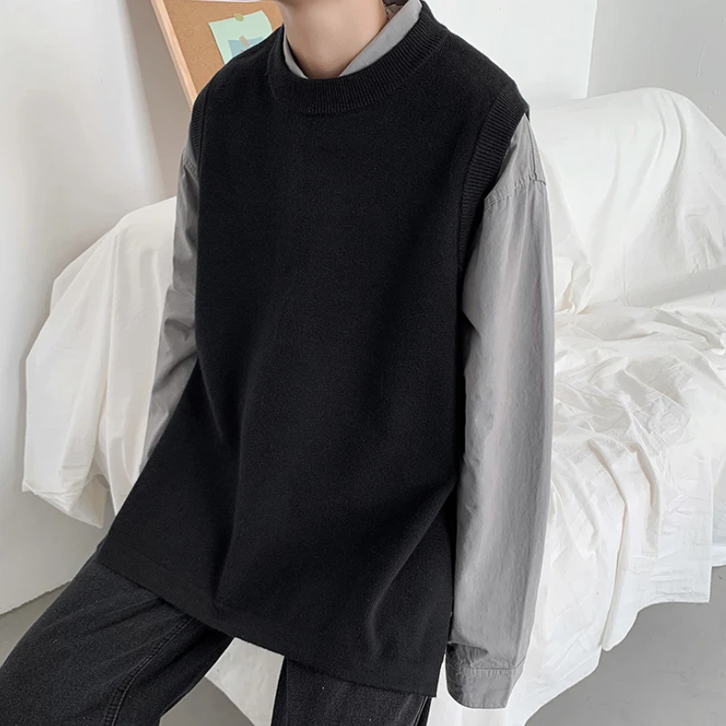 Sweater Vest Men Solid Round Neck Side Slit Designed Fashion Simple Unisex Sleeveless Sweaters Korean Style Streetwear Preppy