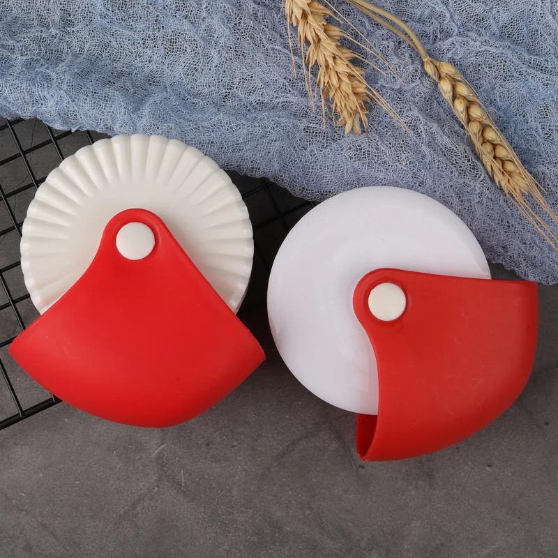 Creative Pastry Cutter Plastic Wheel Roller for Pizza Pie DIY Dough Cutter Noodle Maker Kitchen Dough Pastry Tool BPA Free