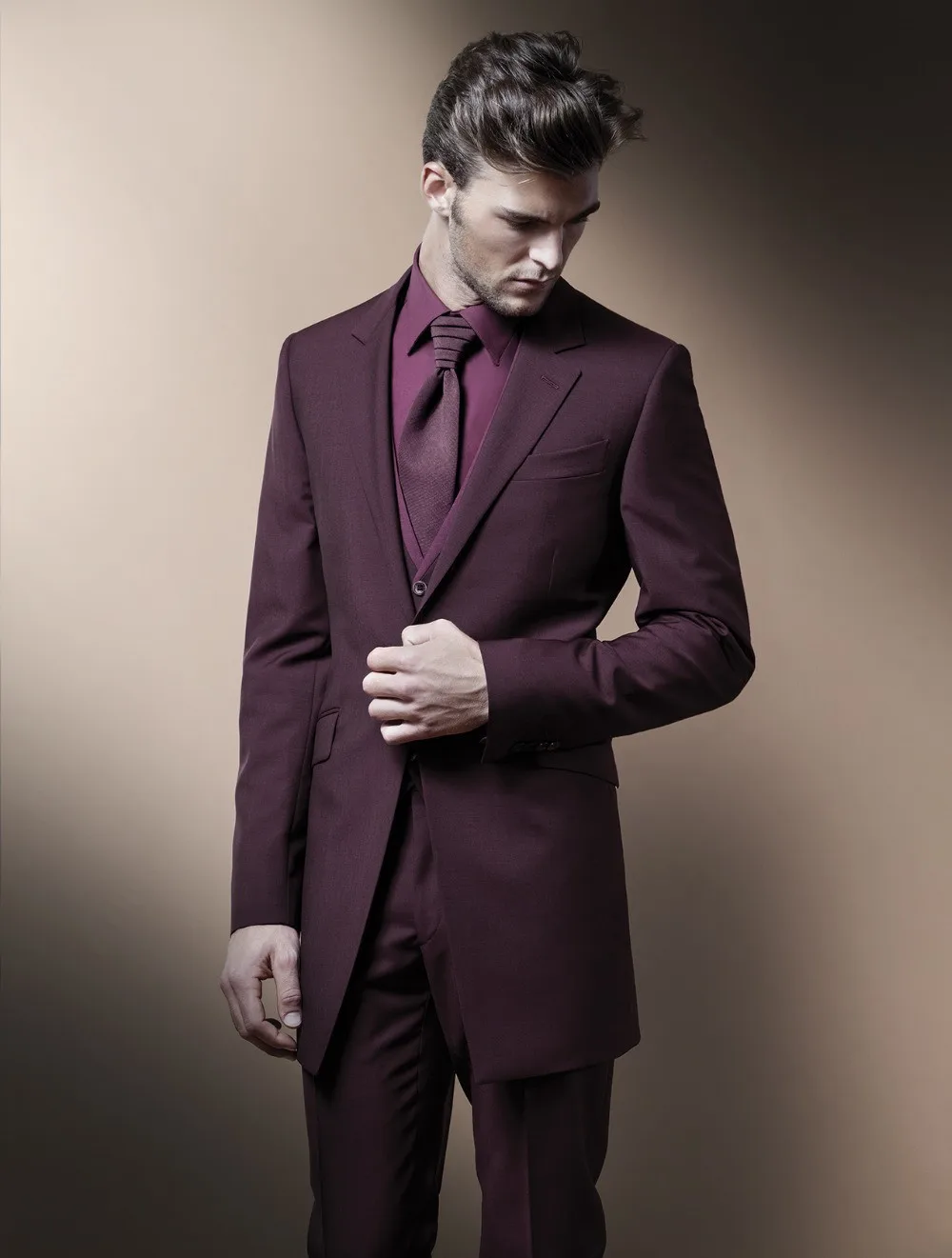

Custom Made Handmade Burgundy Tuxedo Jacket Mens Slim Fits Suit Groom Tuxedos Wedding Suits Formal Party Suits
