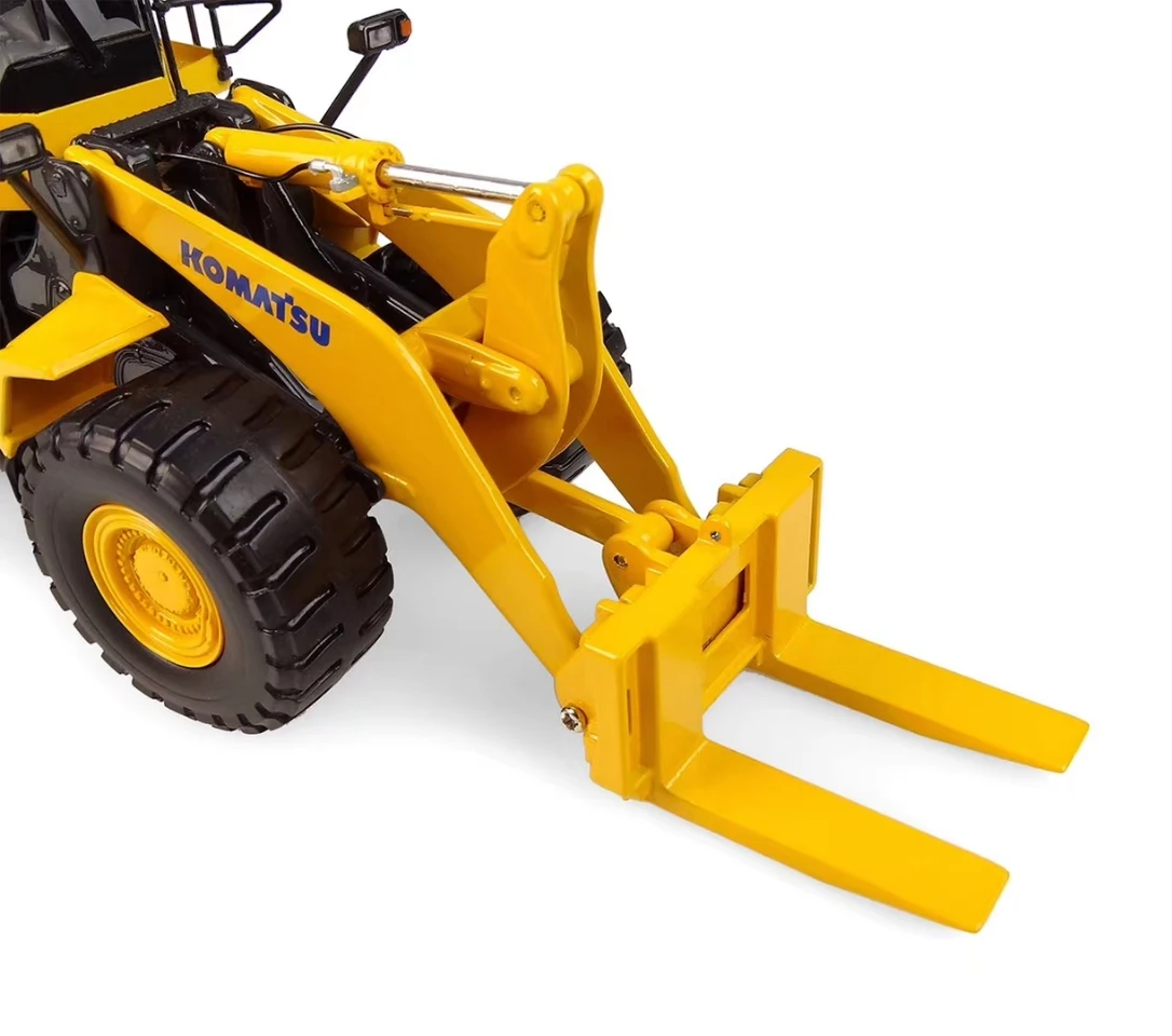 UH 8153 1:50 Komatsu WA600 8 игрушки для обработки камней|cat climbing toys|cat tractor toycat toy crafts |