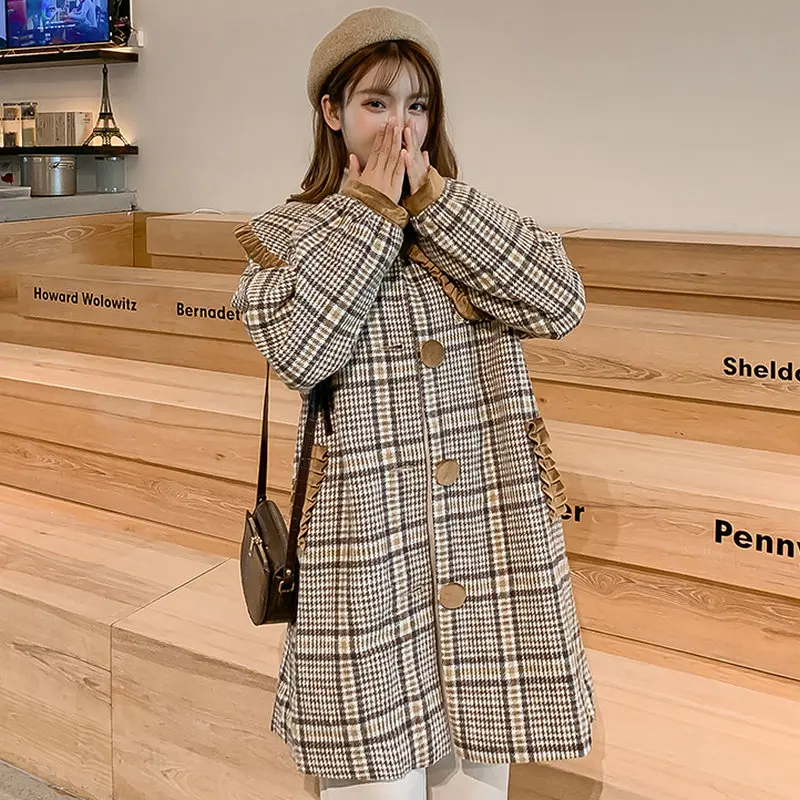 Autumn Winter Women Tweed Coats Peter Pan Collar Single-breasted Khaki Checked Overcoat Womans Plus Size Wool Blend Outerwear