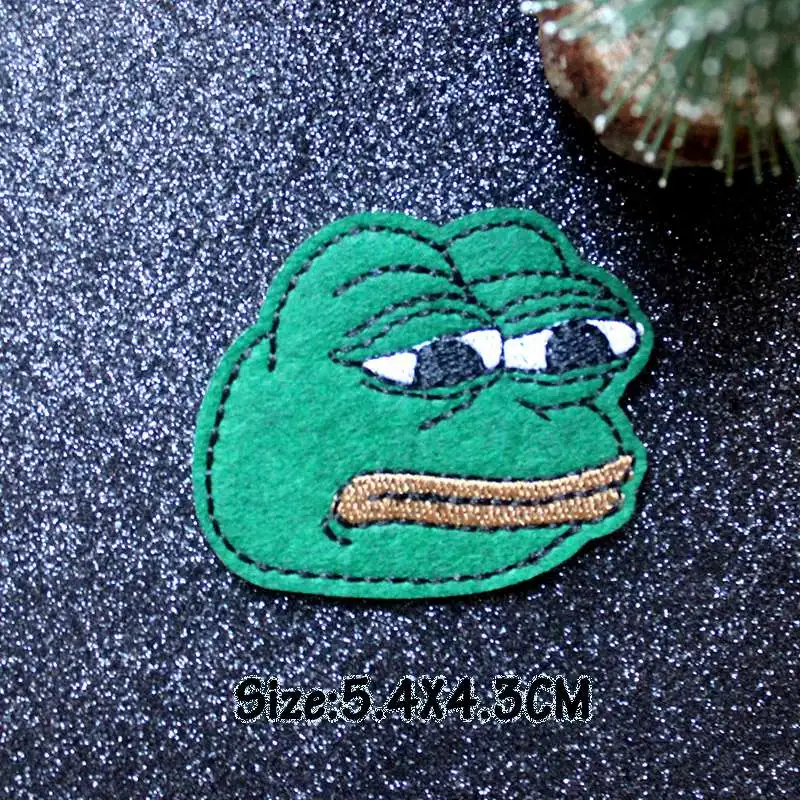 Nicediy Heart Embroidered Patches For Clothing Iron on Patches Punk Hippie Patch Applique On Clothes DIY Stickers Washable Badge - Color: ND-PE4441CT