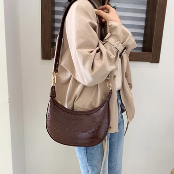 

Trumpet 2020 new wild messenger fashion one shoulder saddle large capacity diagonal portable female bag