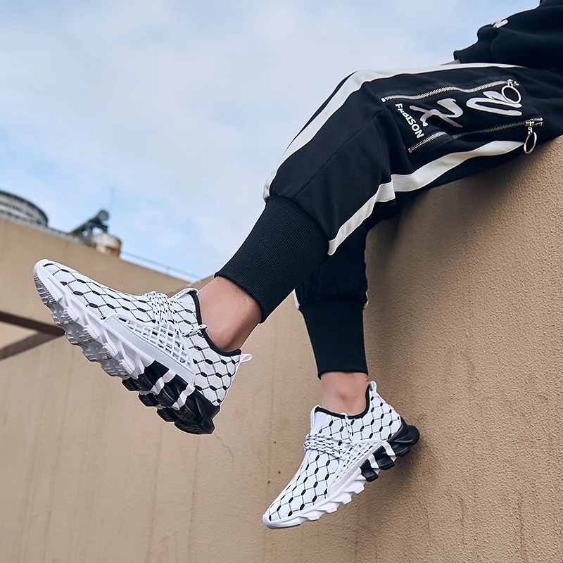 Damyuan 2020 Hot Selling In Winter Fashion Comfort Man Sneakers Outdoor Recreational Air Cushion Elevated Running Shoes Size 47