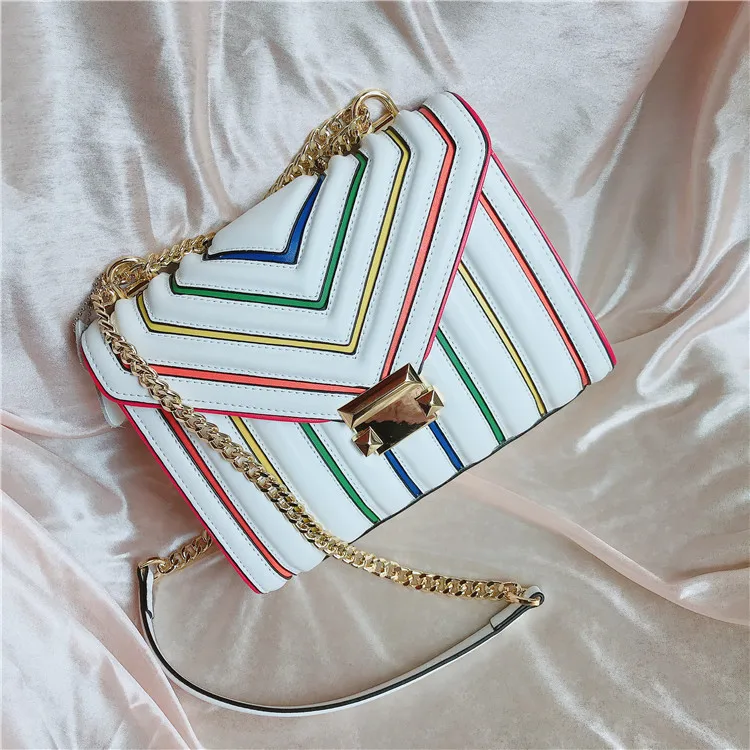 

2020v Tattoo Thread Chain Single Shoulder Span Genuine Leather Woman Rainbow Envelope Postman Package M Home Cowhide