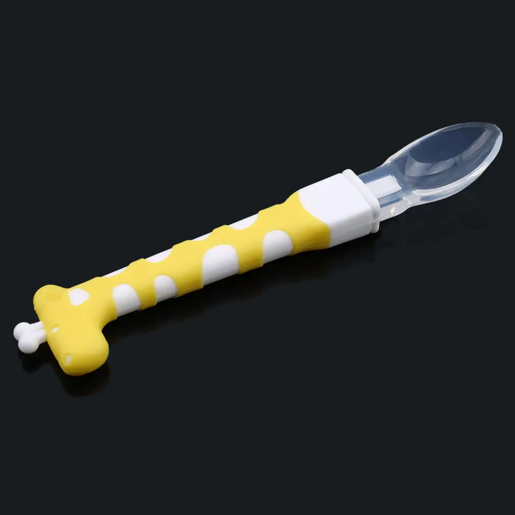 YELLOW Детская безопасная силиконовая ложка с мягкой головкой, детские столовые приборы с изображением жирафа, детская спортивная ложка для кормления, посуда для младенцев - Цвет: YELLOW