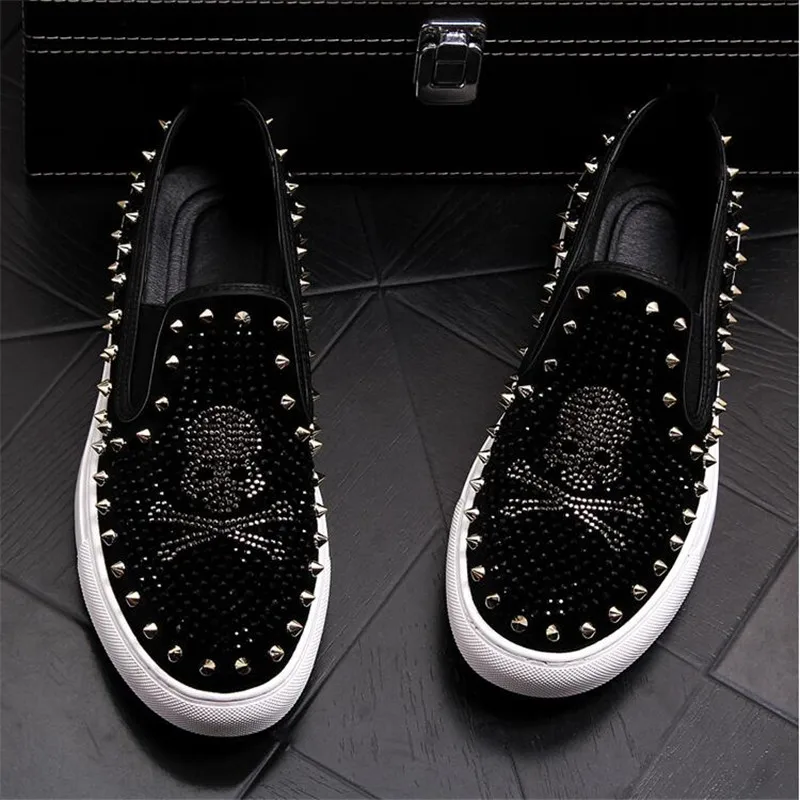 

2019 Luxury Brand skull Men loafers white Diamond Rhinestones Spikes men shoes Rivets Casual Flats sneakers wholesale size 38-43