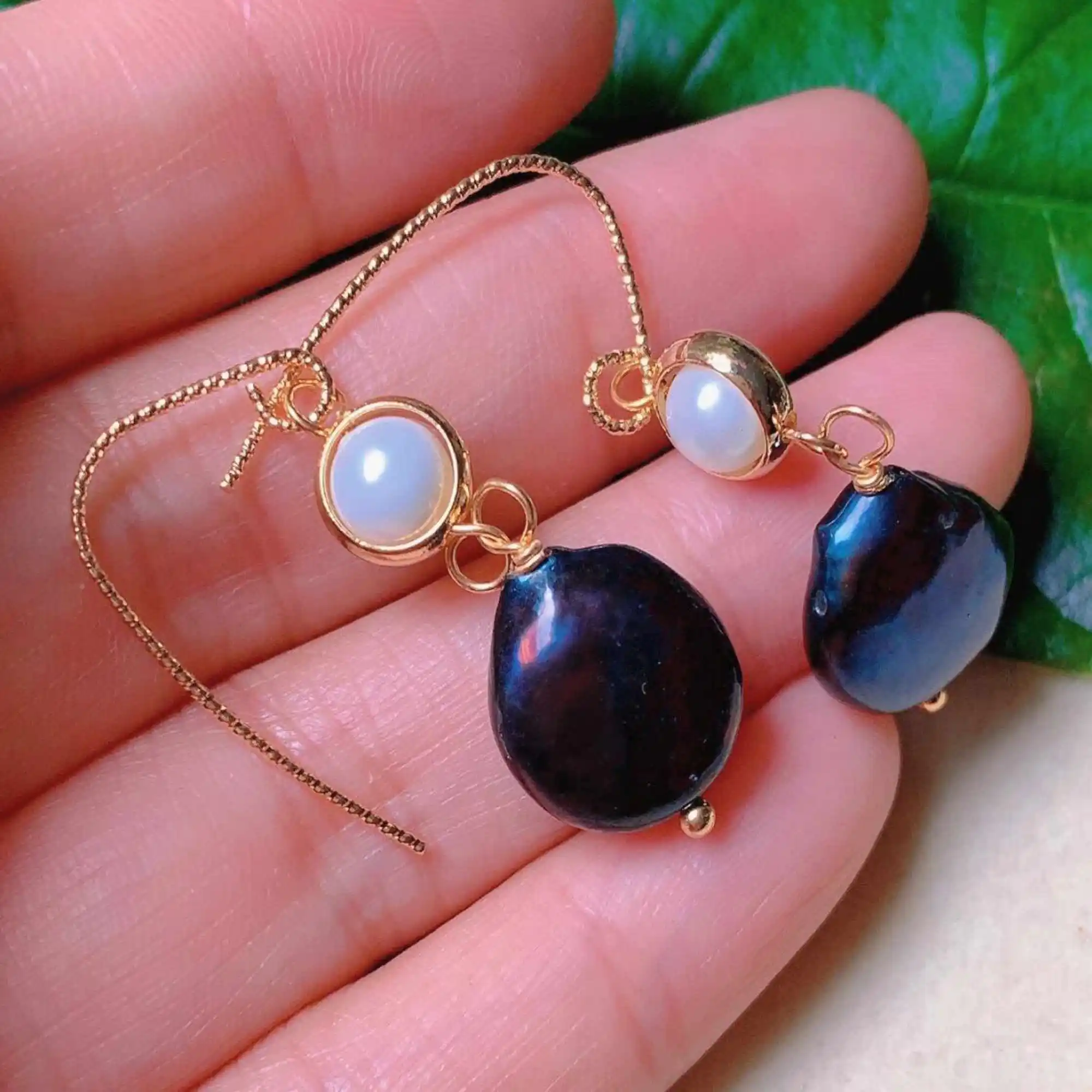 Natural freshwater black white Pearl eardrop 18k gold Earrings Christmas Holiday gifts Jewelry Mother's Day Accessories