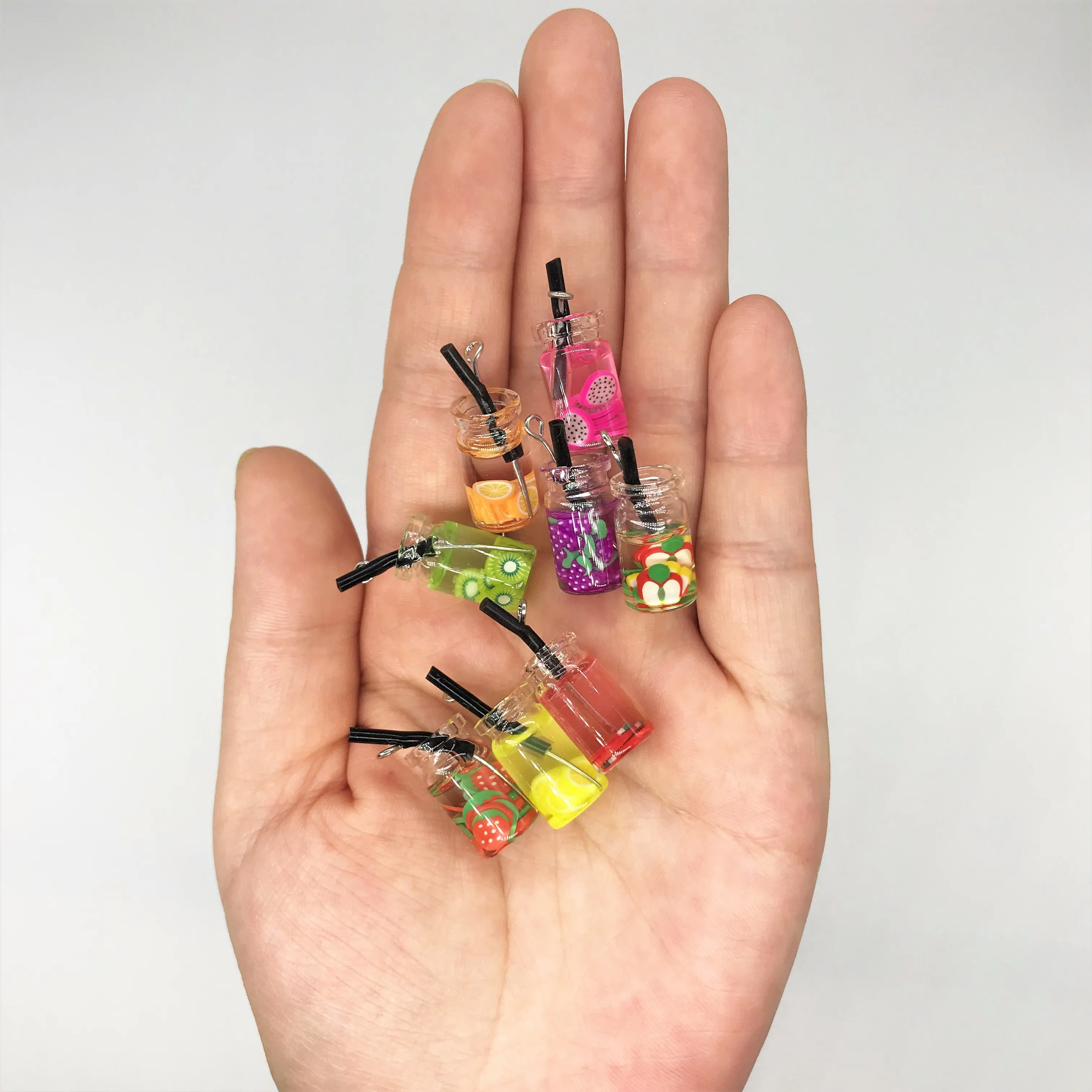 8pcs Dollhouse Miniature Food Mini Resin Fruit Bottle Simulation Drinks Model Toys Fruit Drink Play Dollhouse Dolls Accessories 2