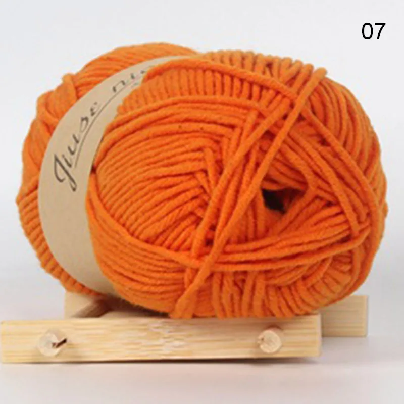 Золотой 1 Pcs Solid Color Yarn Skeins 41 Colors Soft Wool Crochet 50g Knitting Yarn Craft AIA99 - Цвет: Золотой
