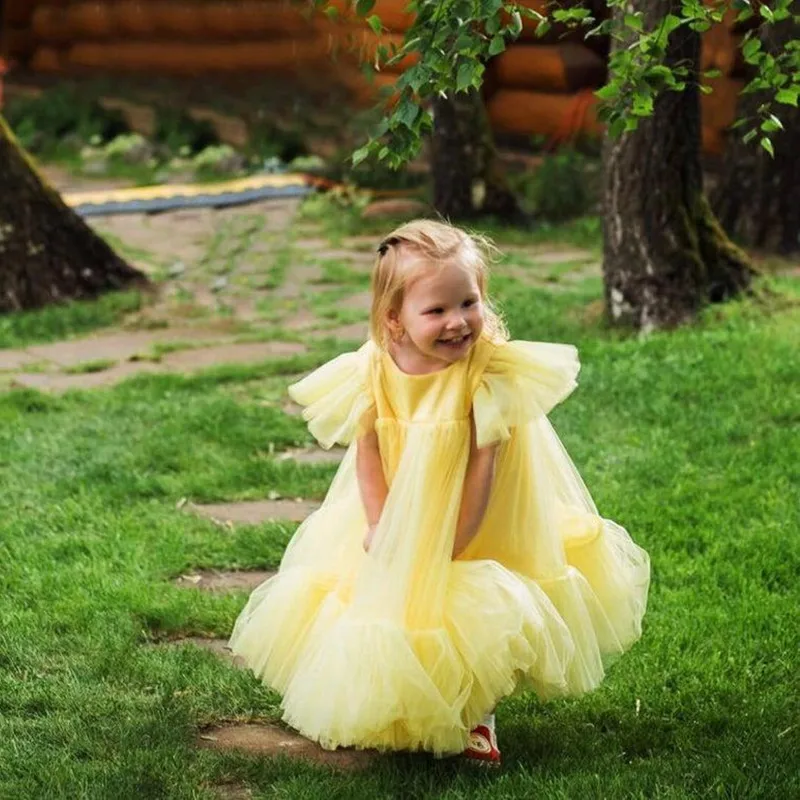 114Cute Yellolw Flower Girls Dresses Cap Sleeve Puffy Tulle Skirt Girls` Pageant Gowns Kids Birthday Party Dress