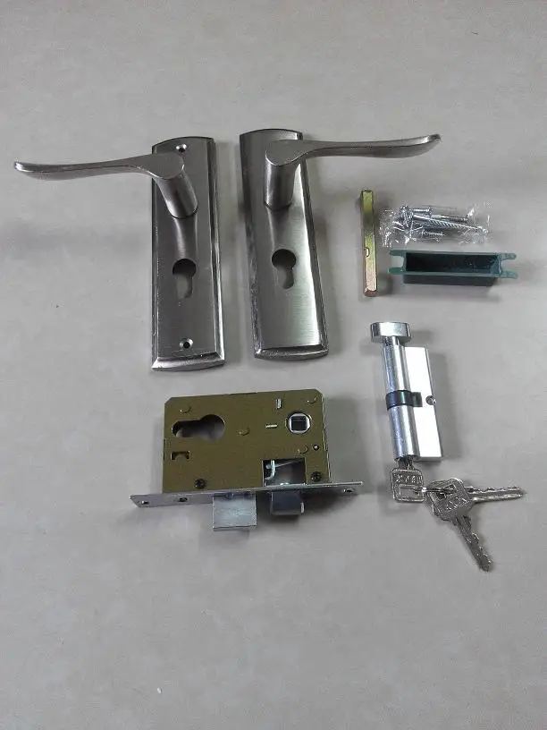 

Special Offer Supply Aluminium Alloy Double Tongue Ye Guy Spoon Door Handle Lock Handle Horizontal Direction Adjustable